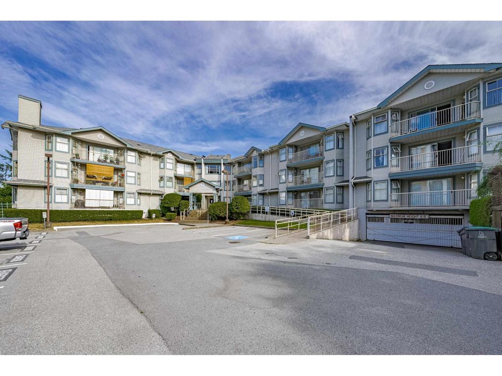 315 10756 138 Street, Surrey