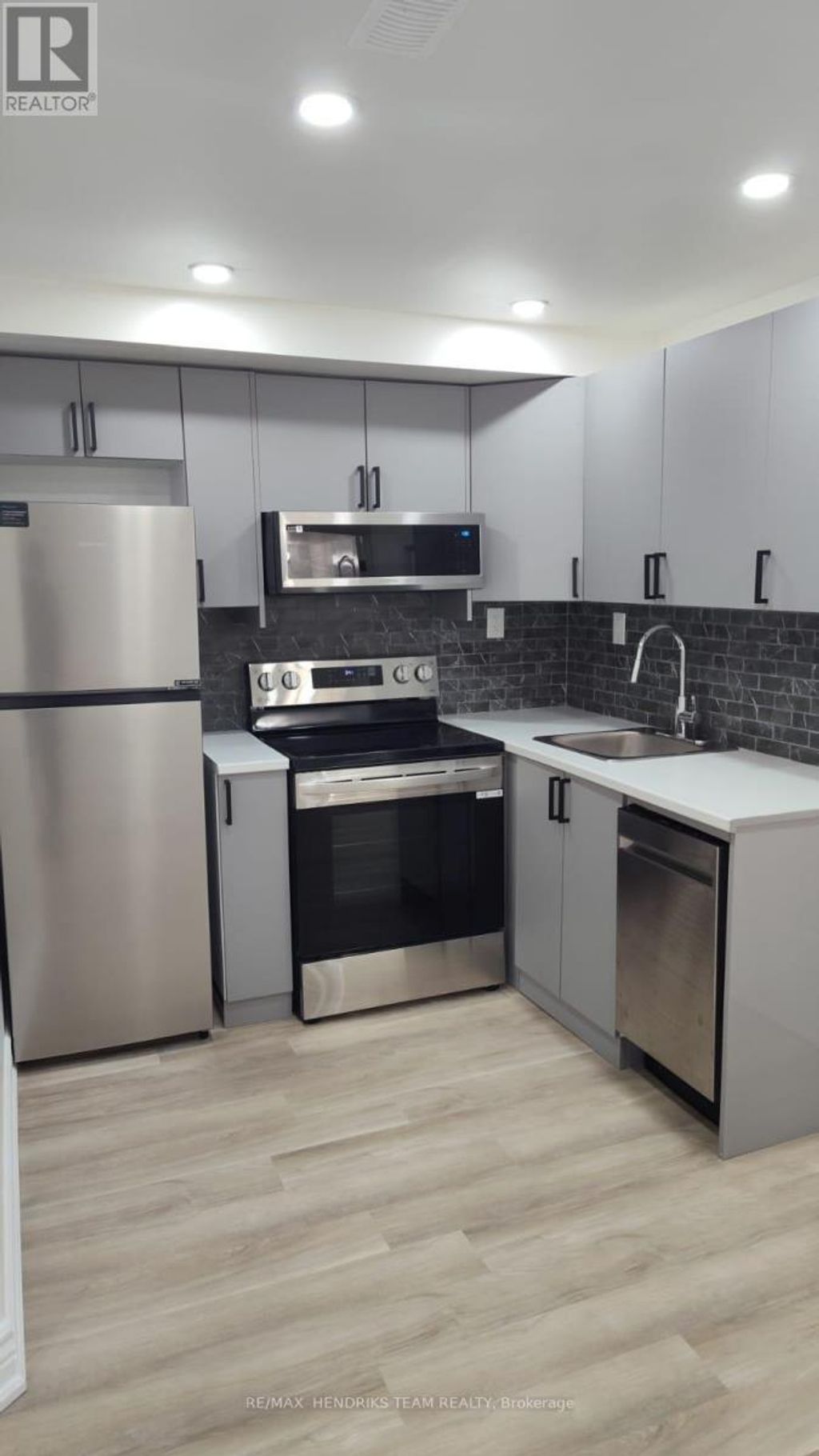 Basement - 199 Port Crescent E, Welland (dain City)