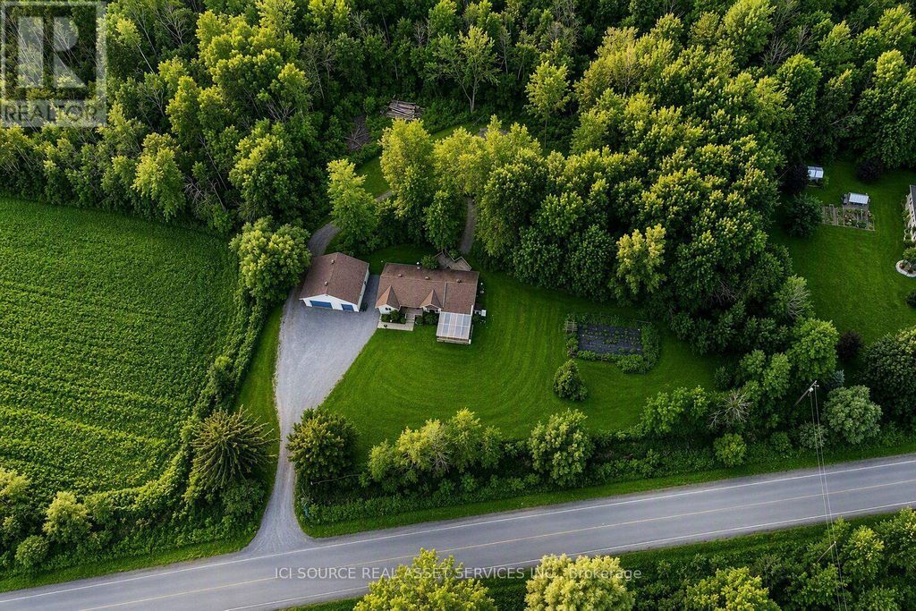 723 Route 200, Russell