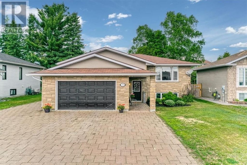 33 Oak, Capreol