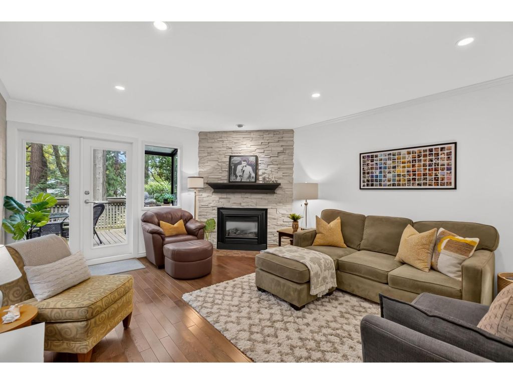 102 12741 16 Avenue, White Rock