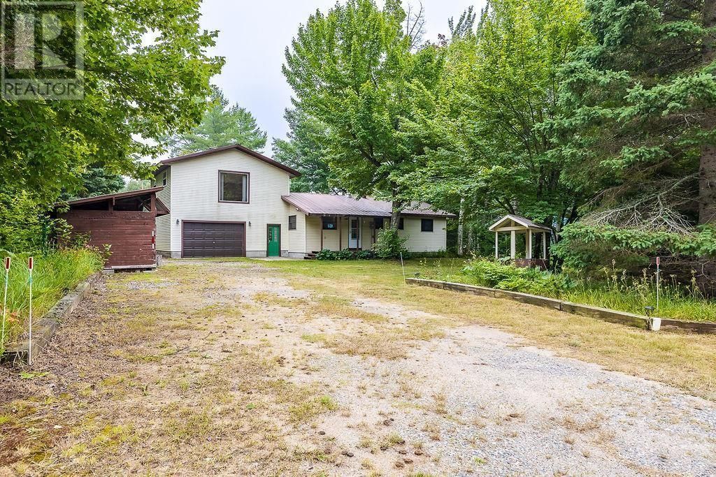 33 Northwoods Dr, Batchawana Bay