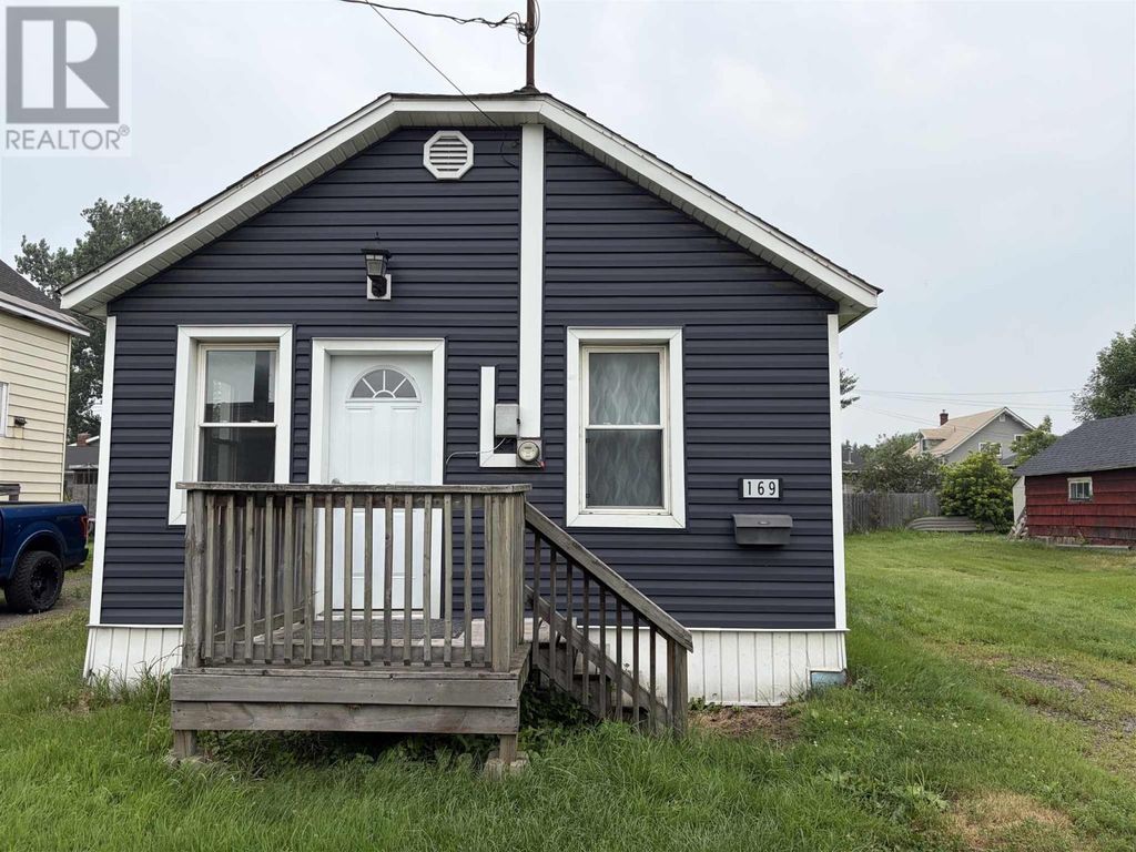 169 Goetz St, Sault Ste. Marie