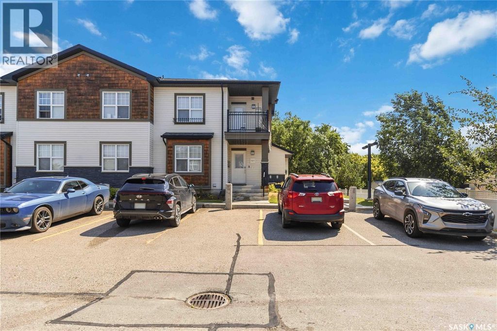 121 2315 Mcclocklin Road, Saskatoon