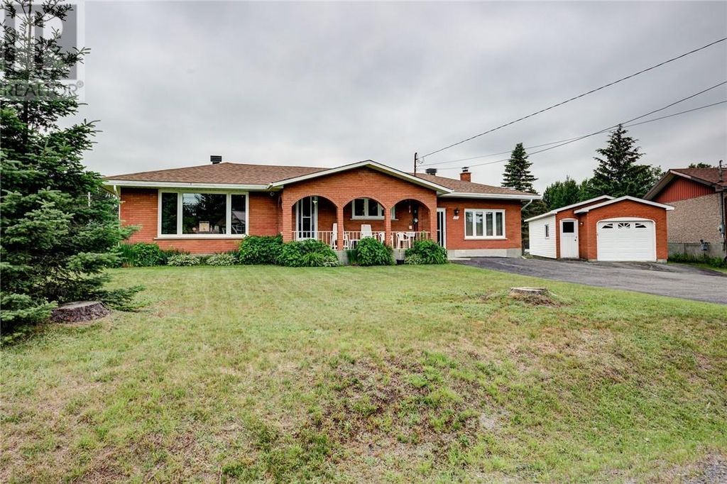 1721 Charles Court, Val Caron