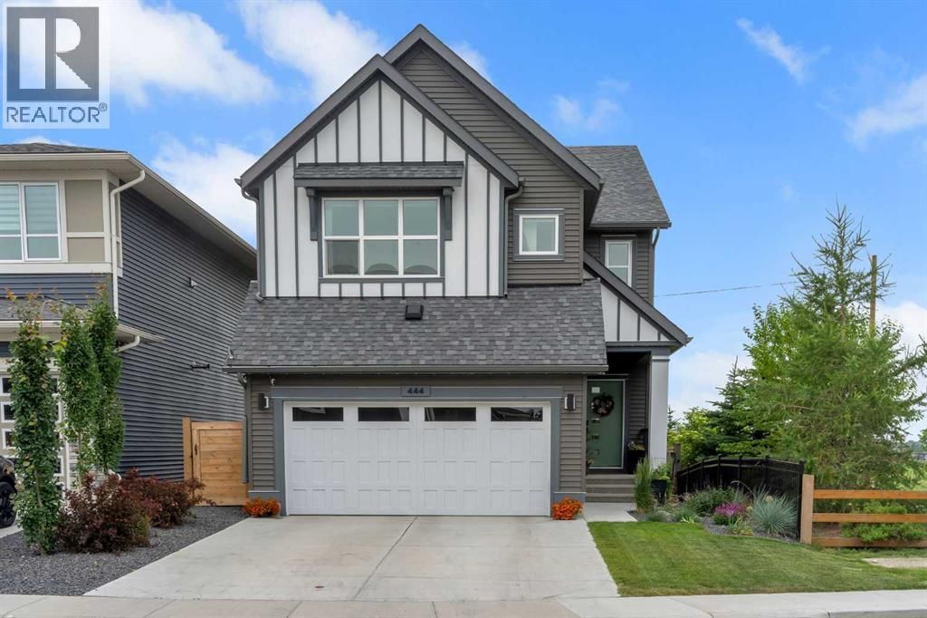 444 Lawthorn Way, Airdrie