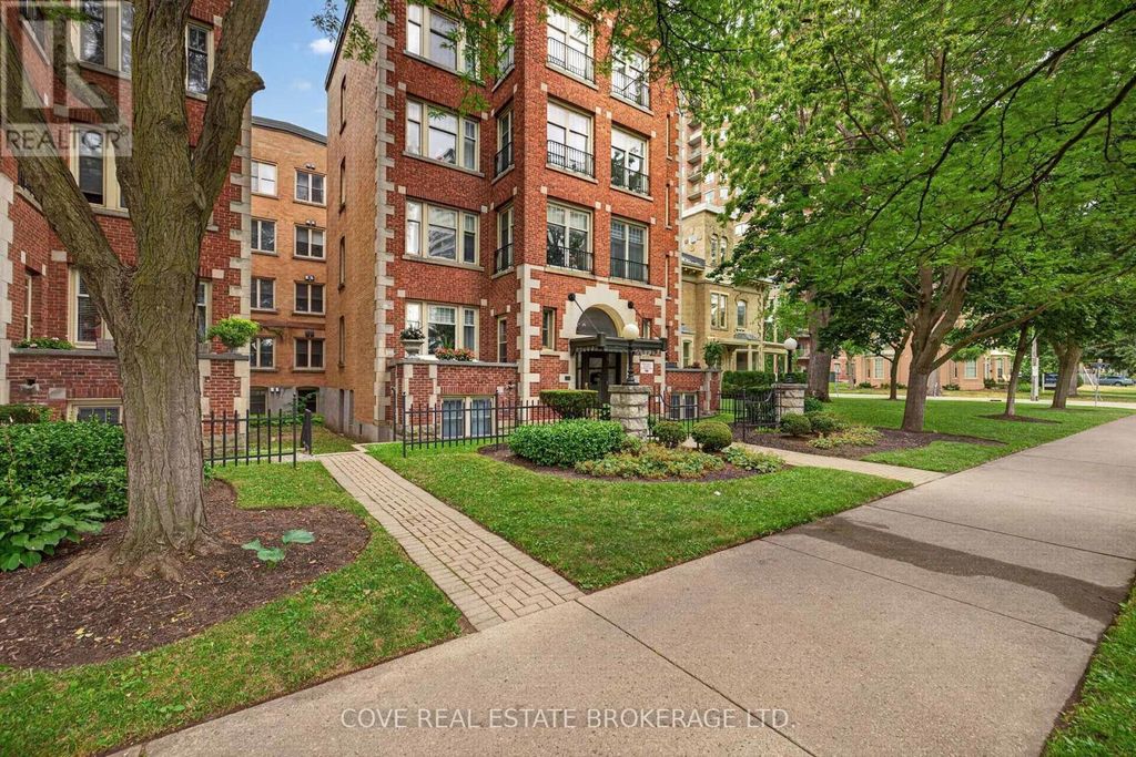 104 - 280 Queens Avenue, London East (east F)