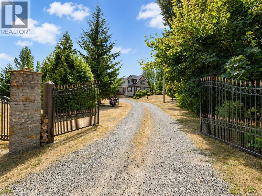 4394 Telegraph Rd, Cowichan Bay