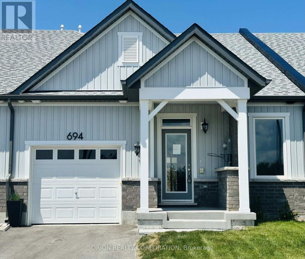 694 Sargeant Place, Innisfil
