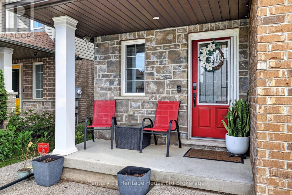 1180 Caen Avenue, Woodstock (woodstock - North)