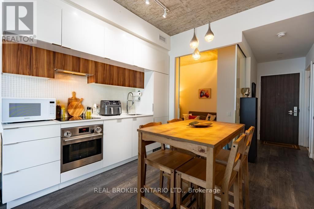 1601 - 185 Roehampton Avenue S, Toronto (mount Pleasant West)
