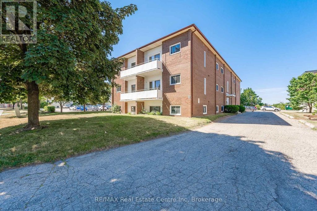 102 - 57 Conroy Crescent, Guelph (dovercliffe Park/old University)