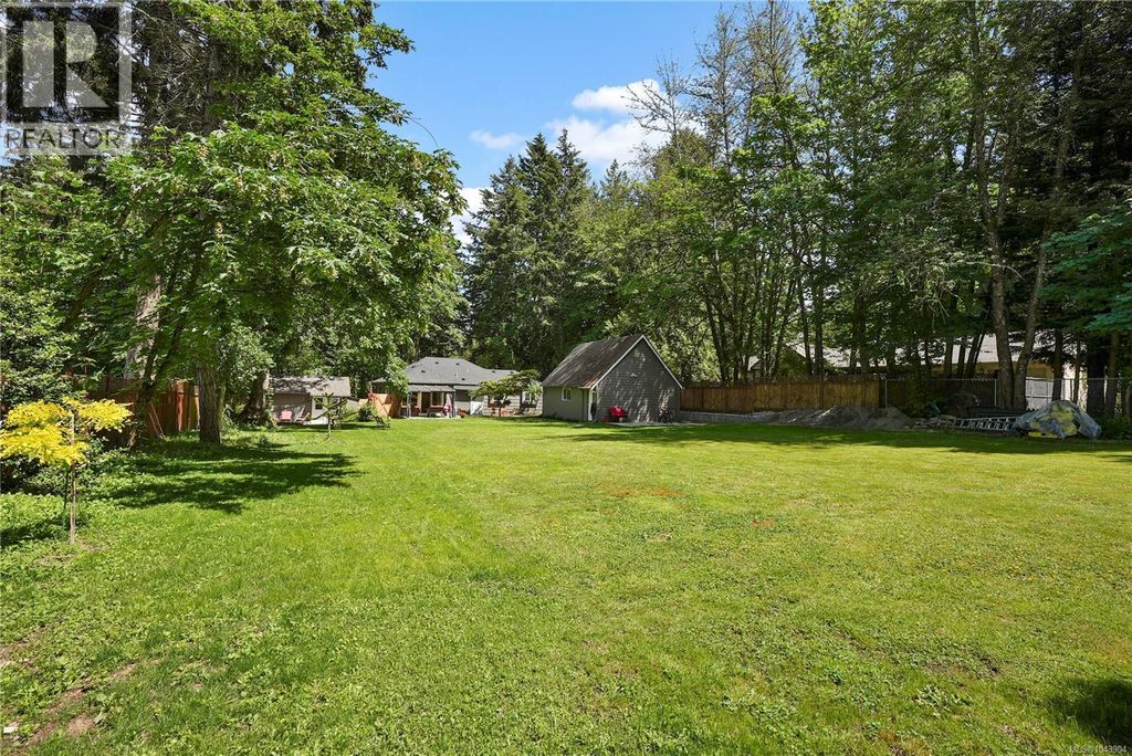 5470 Alderley Rd, Saanich