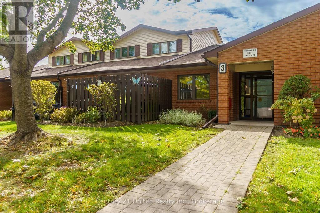 15 - 36 Champlain Crescent, Peterborough (northcrest Ward 5)