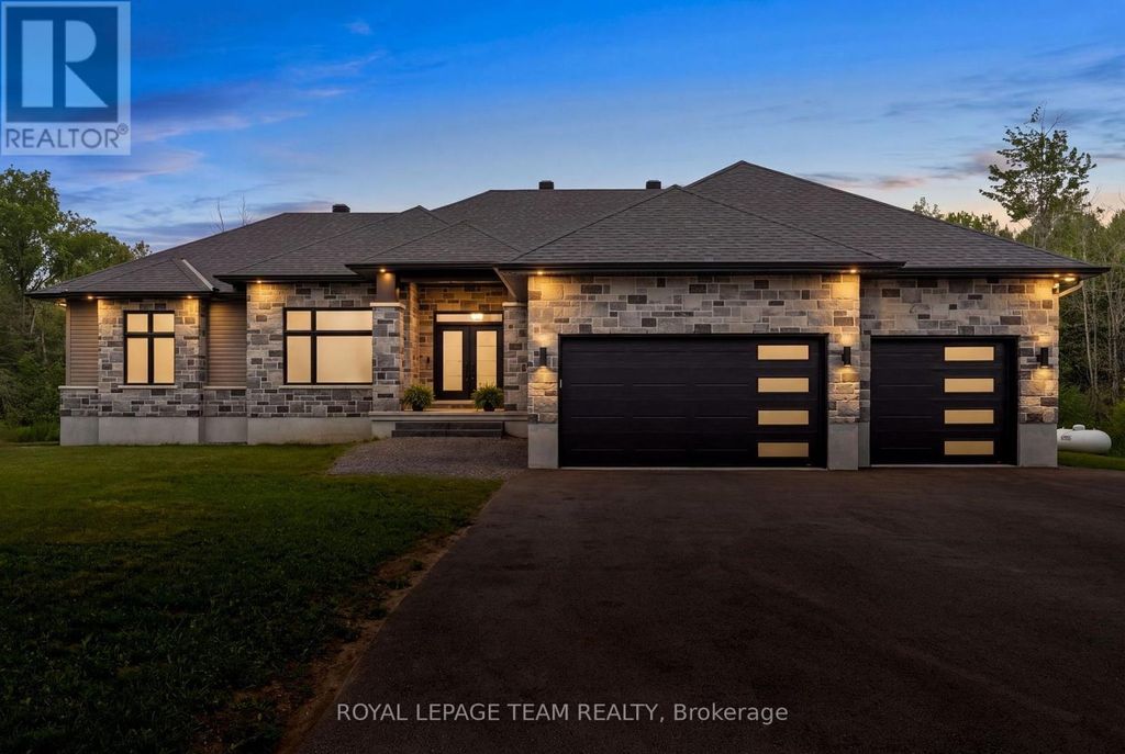 176 Country Meadow Drive, Ottawa