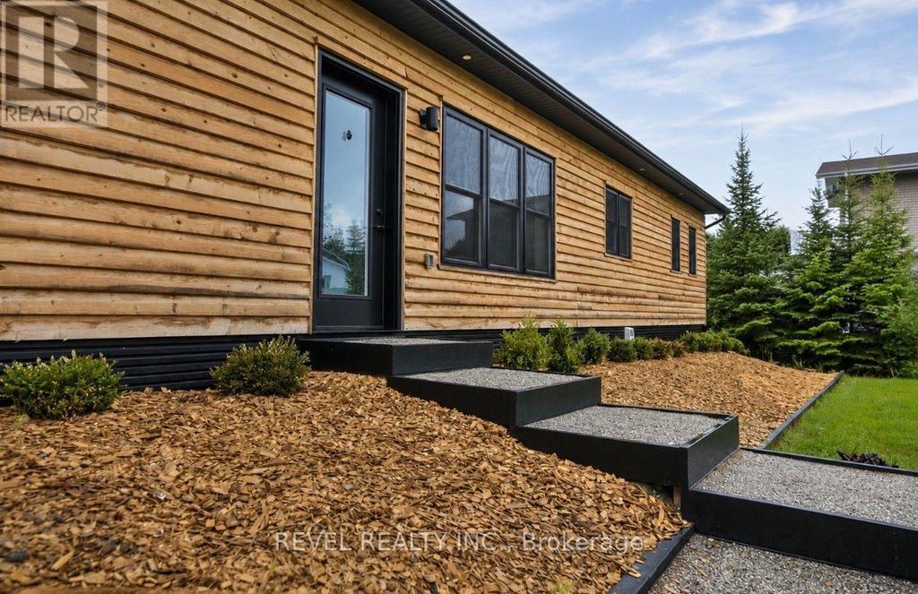 767 Leclair Avenue, Timmins (mtj - Kamiskotia)