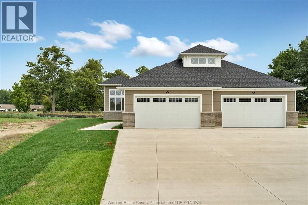 29 Sandcastle, Amherstburg