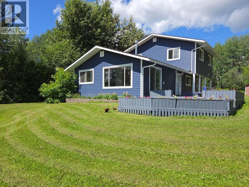 6640 Lakeshore Drive, Moberly Lake
