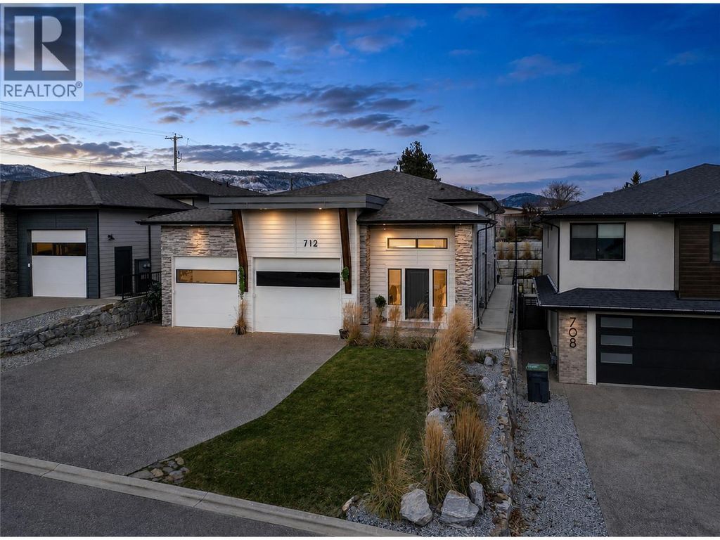 712 Lake Court, West Kelowna