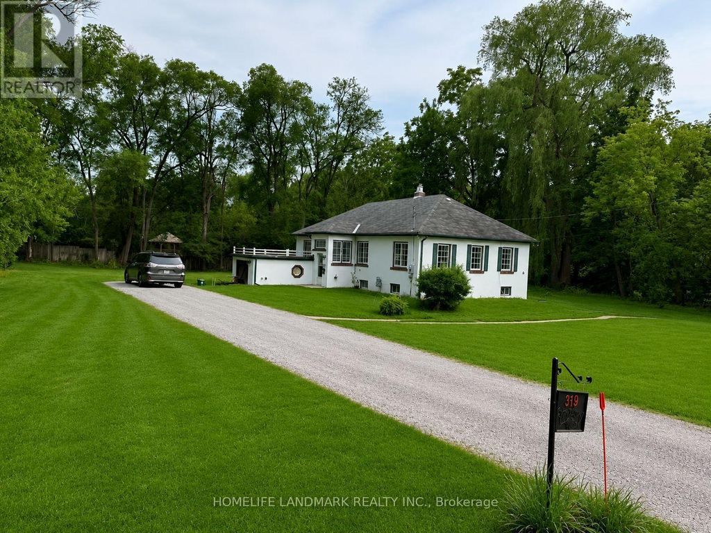 119 Robinson Street, Markham (old Markham Village)