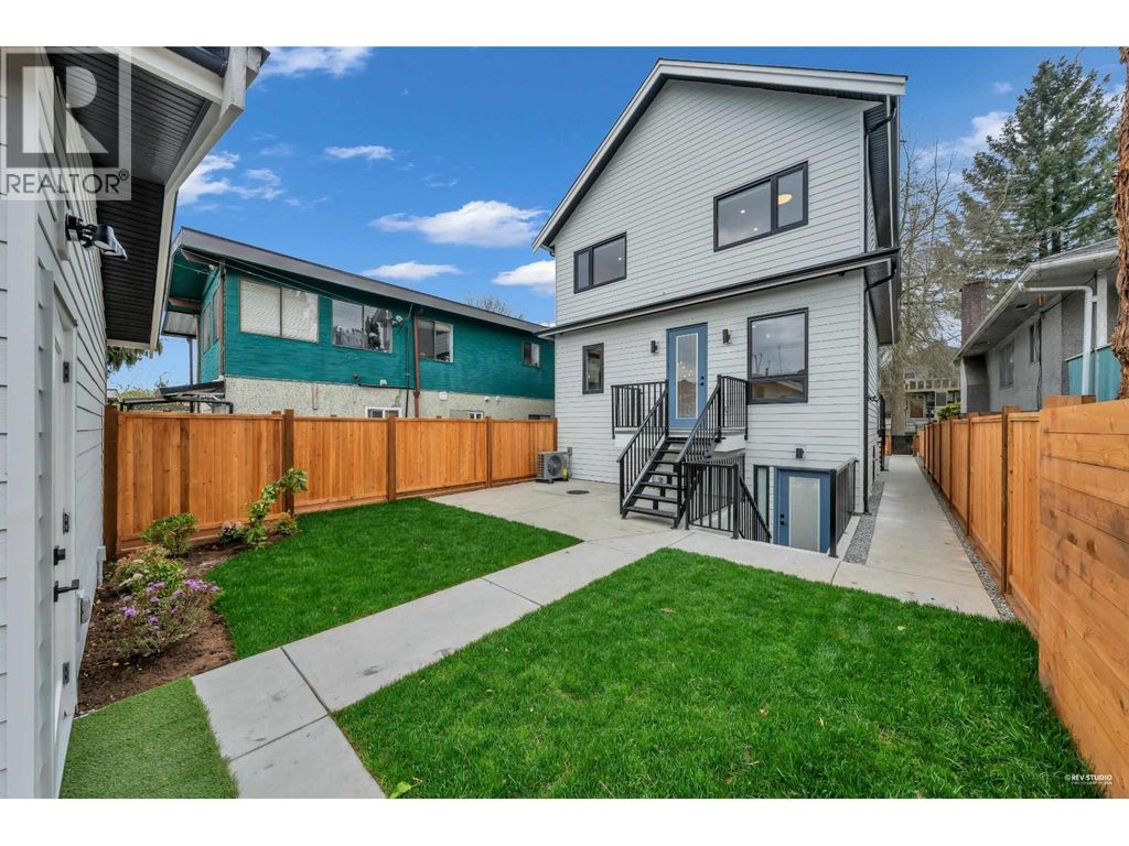 2713 Cheyenne Avenue, Vancouver