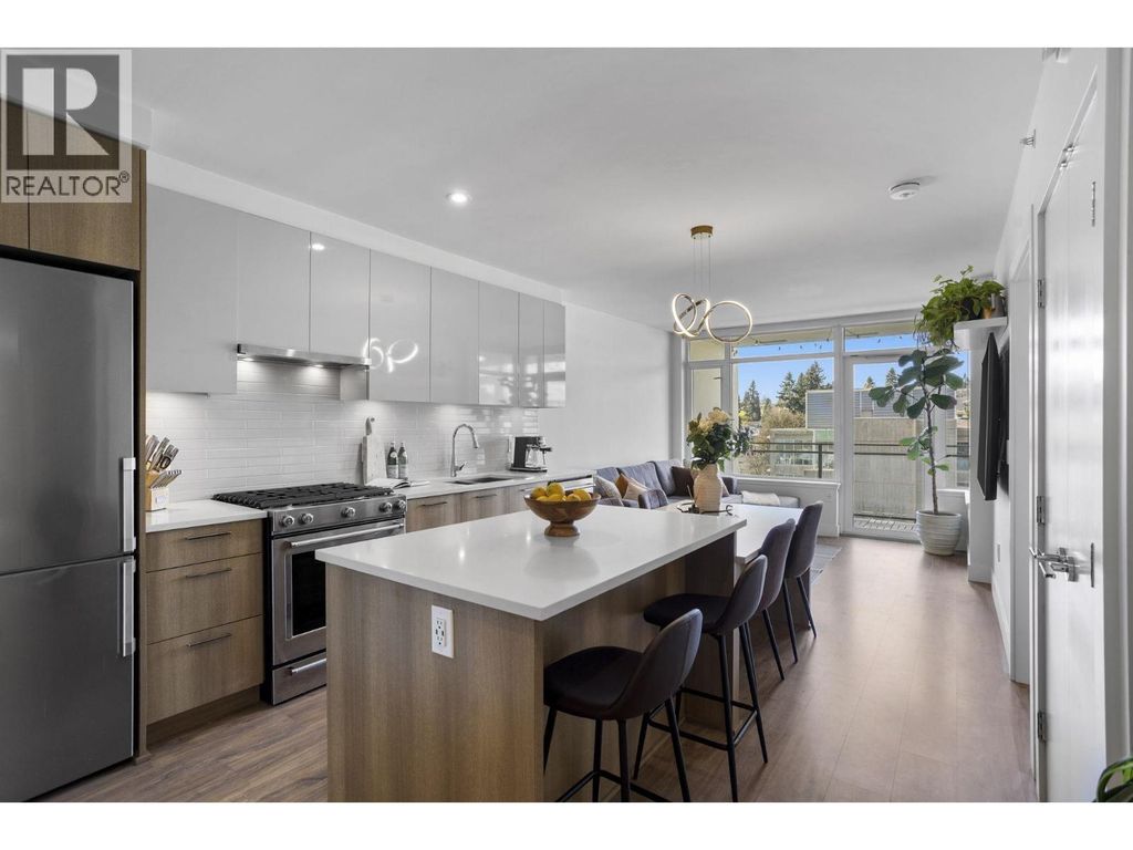 803 258 Nelson's Court, New Westminster