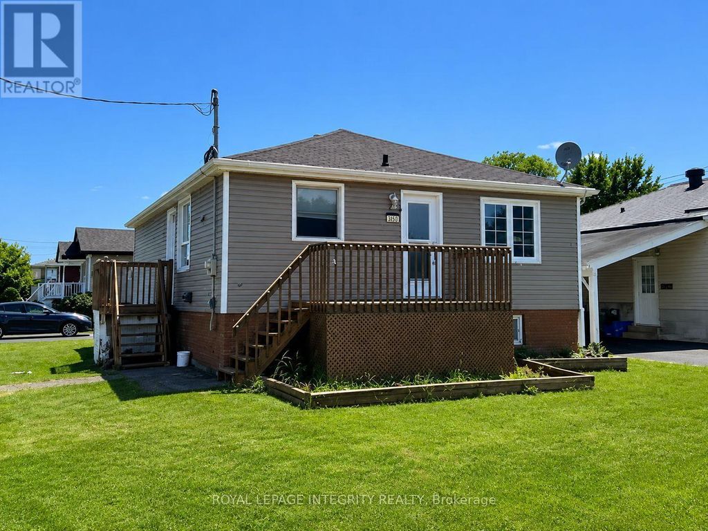 607 12th Street E, Cornwall
