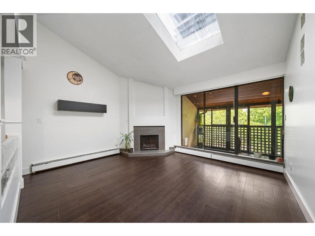 304 141 W 13th Street, North Vancouver