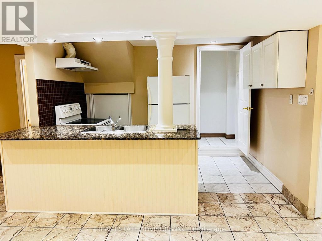 2 Adam Ernst Basement Court, Vaughan (vellore Village)