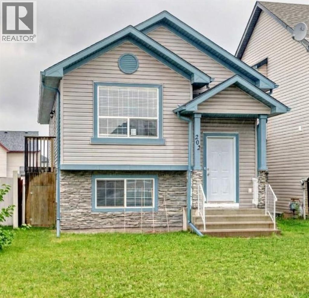 202 Saddlemead Green Ne, Calgary
