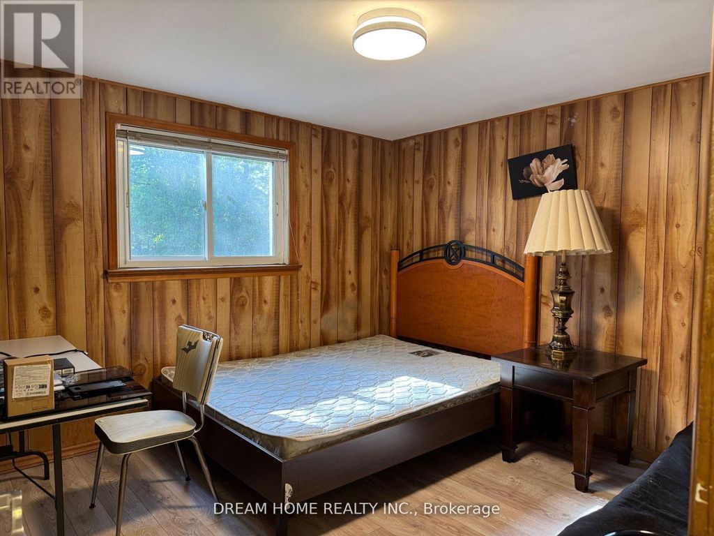 Room - 28 Conlins Road, Toronto (highland Creek)
