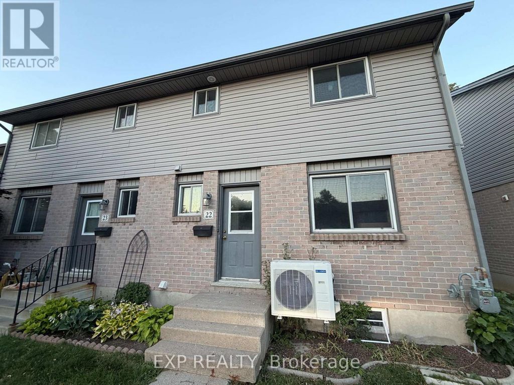 22 - 490 Third Street, London East (east H)