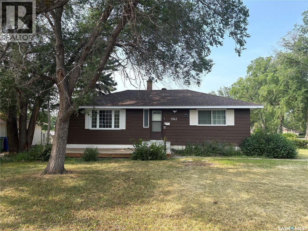 3742 Argyle Road, Regina