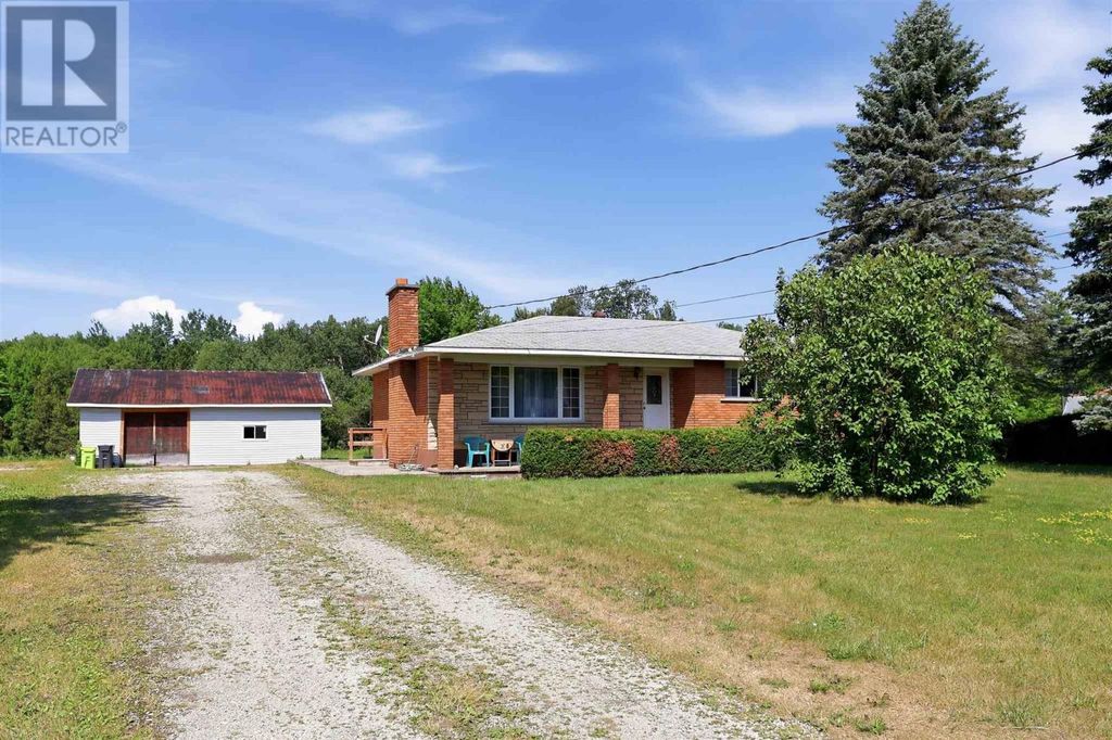 305 Moss Rd, Sault Ste. Marie
