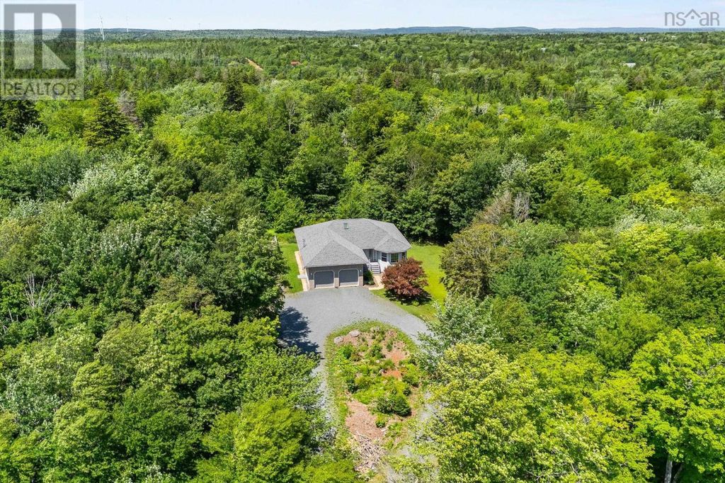 21 Cedarcrest Drive, Hammonds Plains
