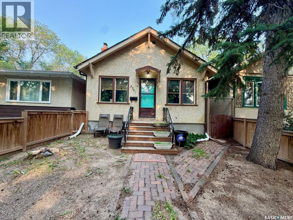 2341 Elphinstone Street, Regina