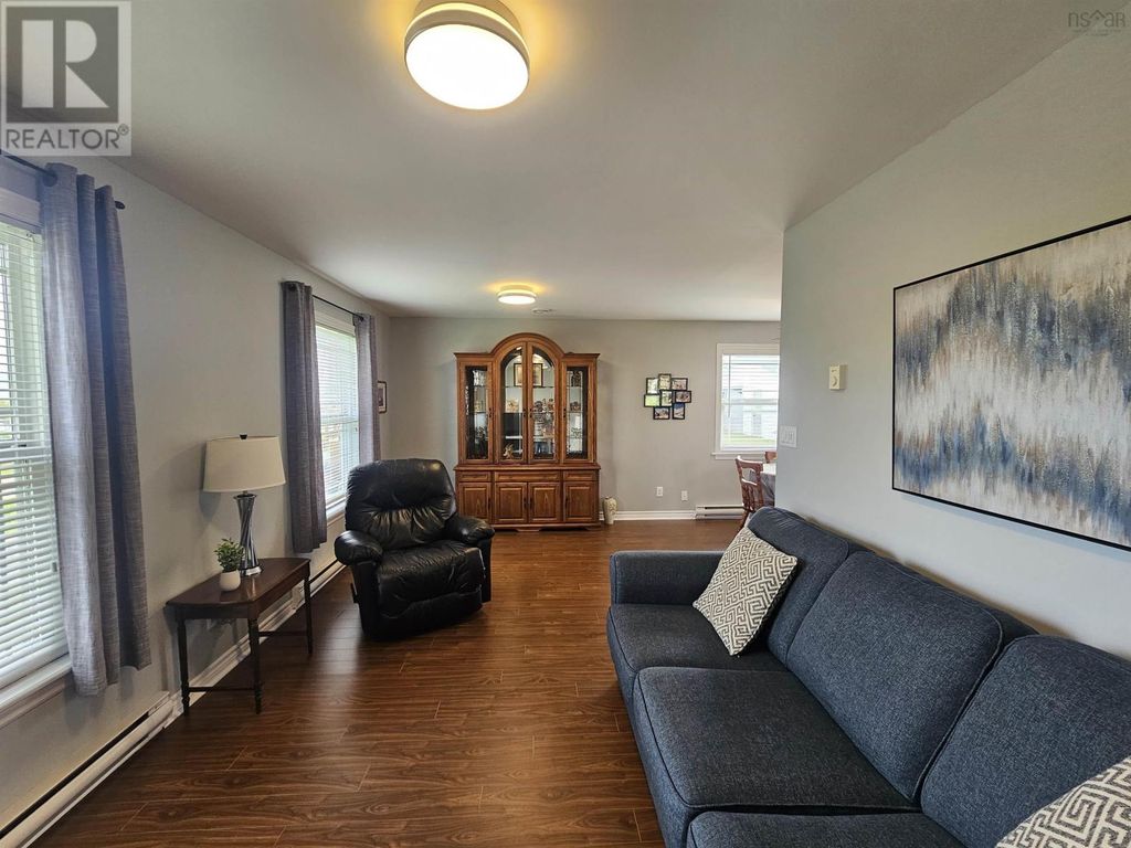 28 Pleasant Street, Glace Bay