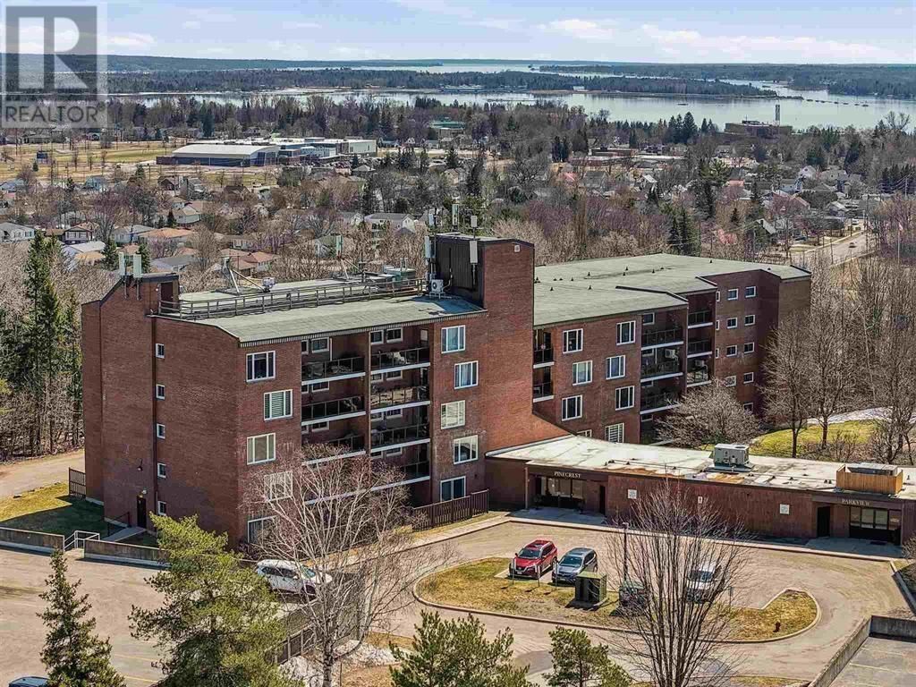 313 Macdonald Ave # 211, Sault Ste. Marie