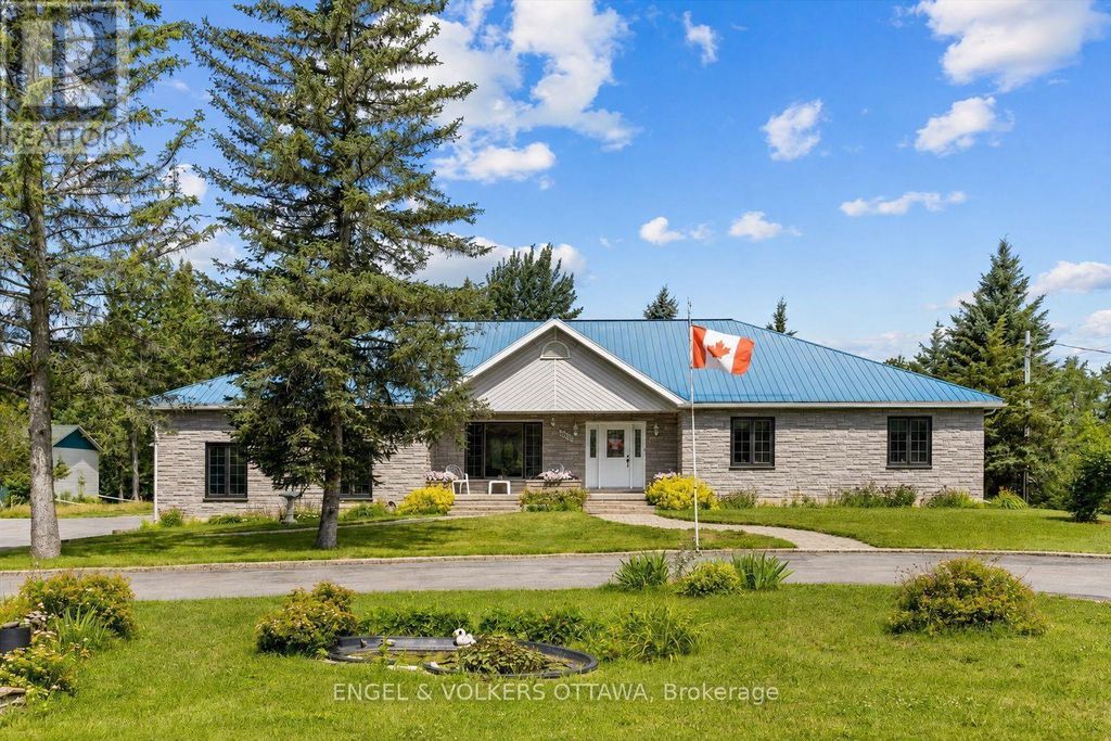 3805 Big Rideau Lake Road, Rideau Lakes