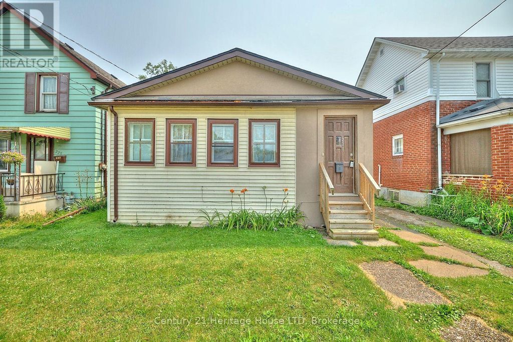 231 Dufferin Street, Fort Erie (central)