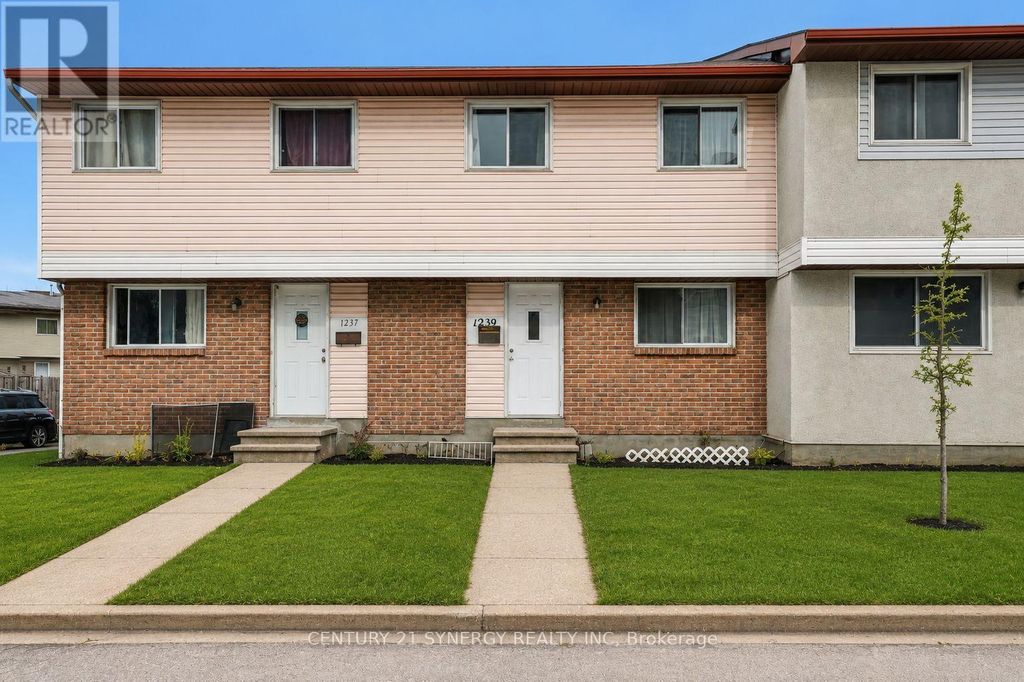 1239 Bowmount Street, Ottawa