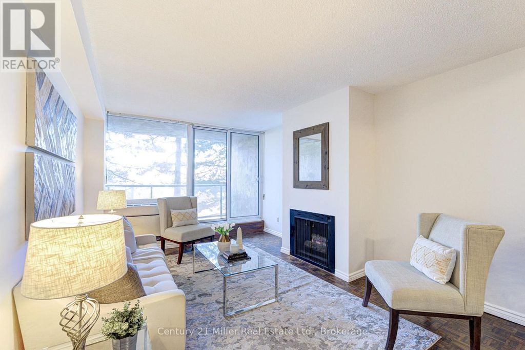 304 - 20 Speers Road, Oakville (co Central)