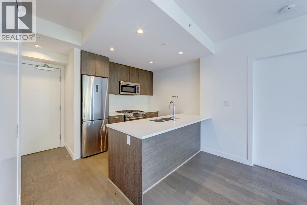 10xx 9060 University Crescent, Burnaby