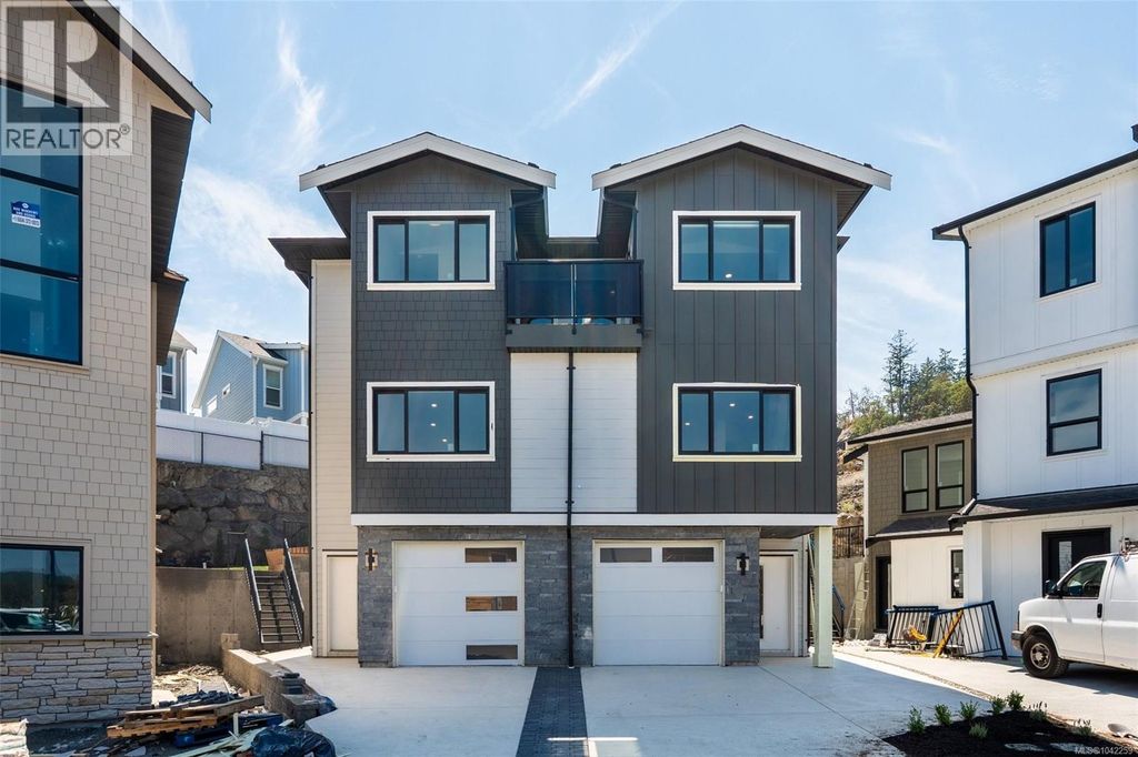 833 Blackbird Pl, Langford