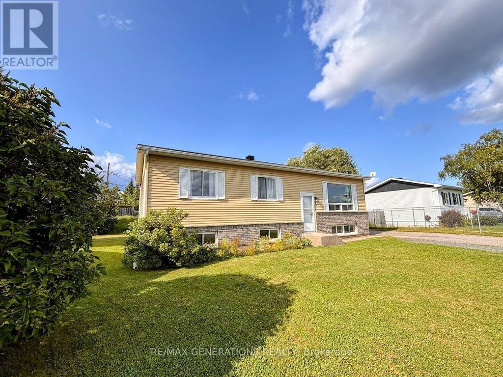 25 Brooks Street, Manitouwadge