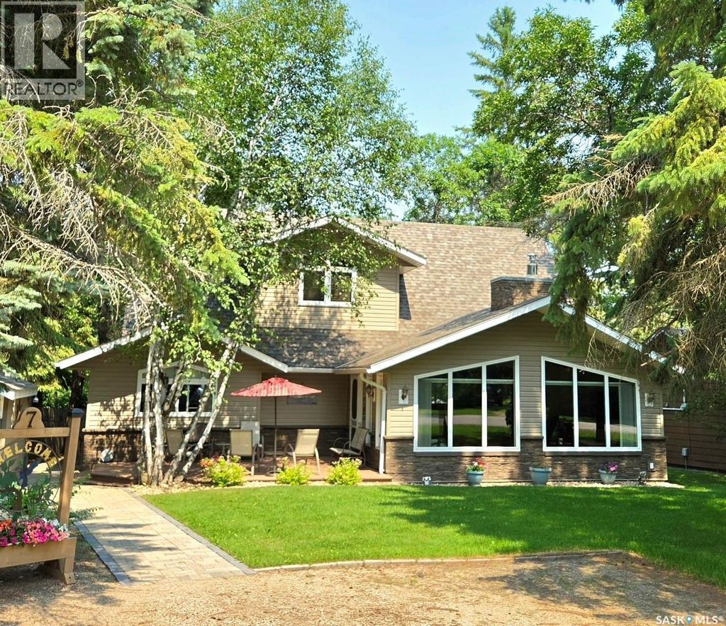 7 Confederation Drive, Moose Mountain Provincial Park