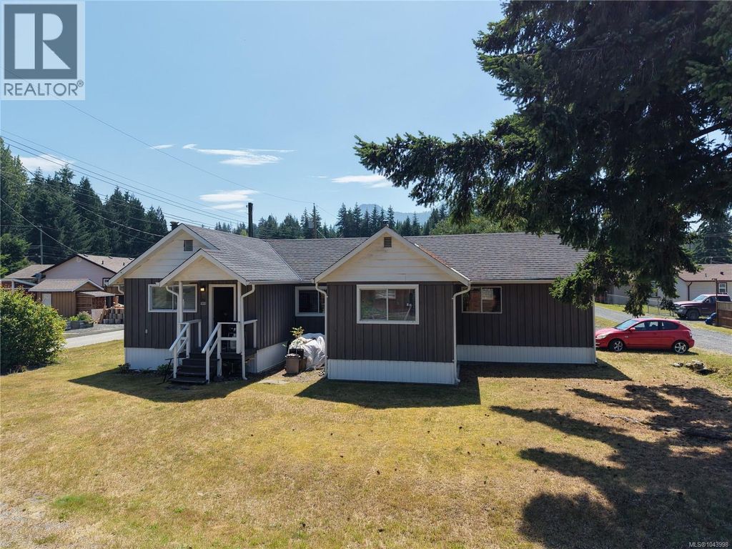 46 Pinder Ave, Woss
