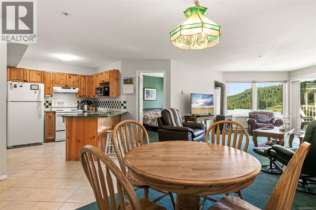 215 1320 Henry Rd, Courtenay