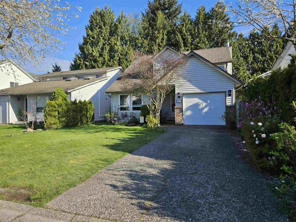 15429 90 Avenue, Surrey