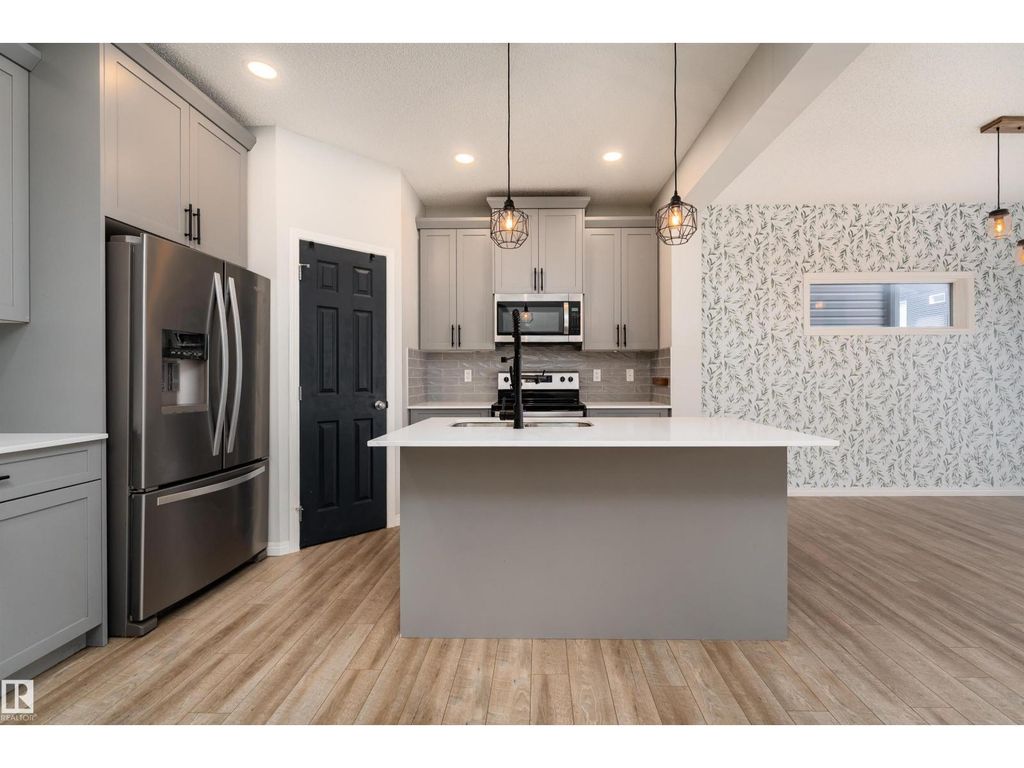 6484 King Wd Sw, Edmonton